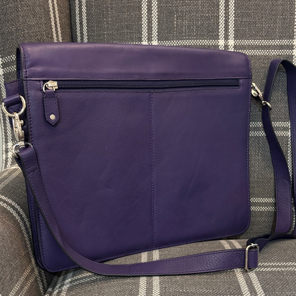Levenger Purple Leather Bag - Picture 2 of 5